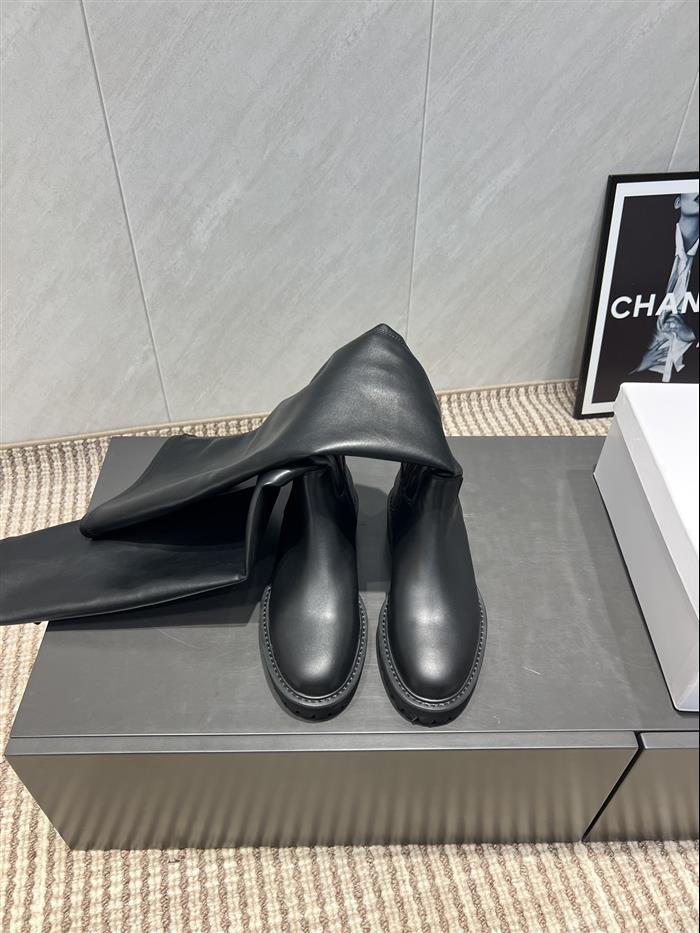 20251128174451862 370